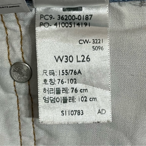 Women’s Levi’s 501 Original Button Fly Distressed Jeans Size 30‎ X 26 Light Wash - Picture 10 of 14